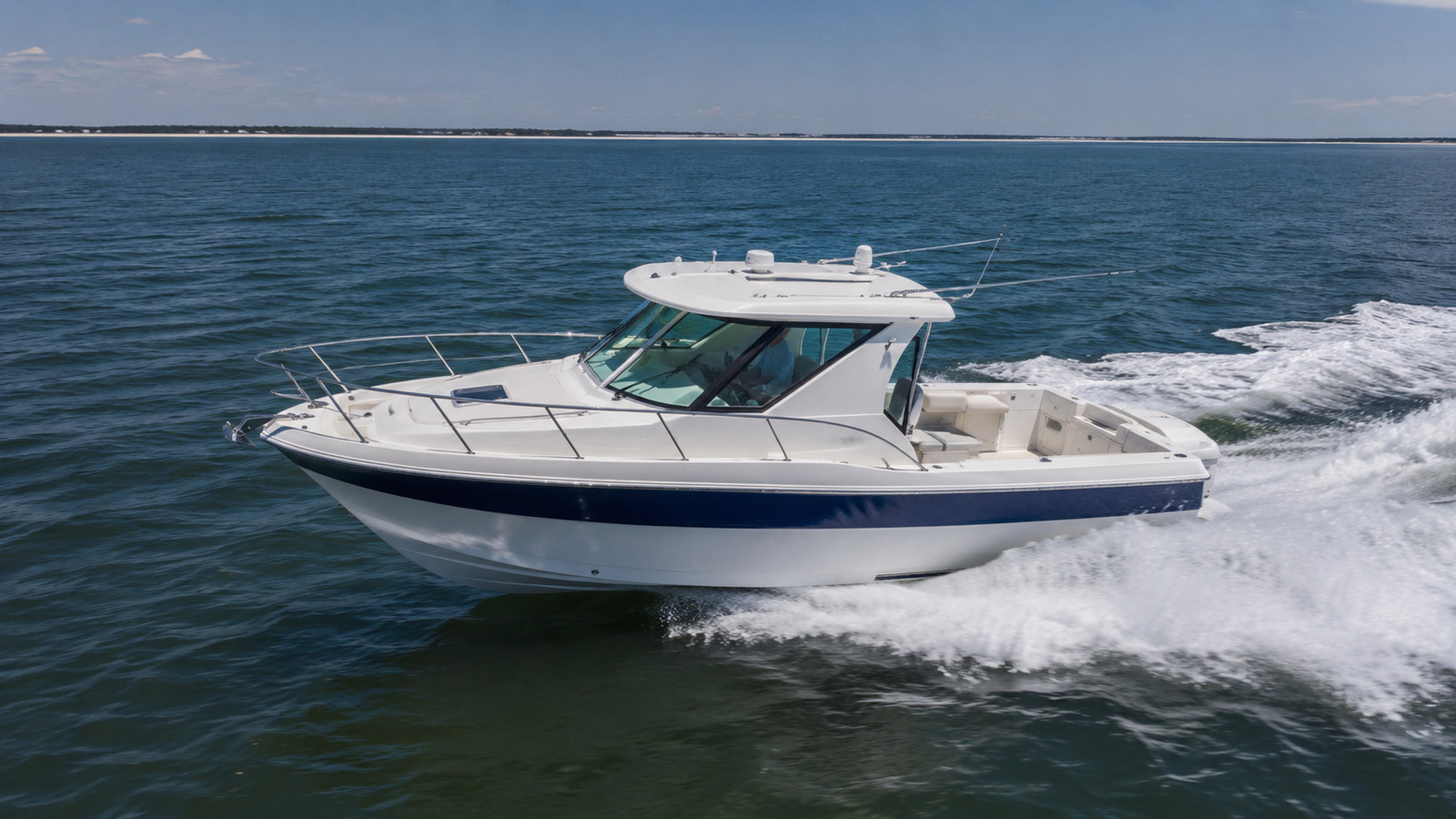 sea ray 290 amberjack elevated exterior 06