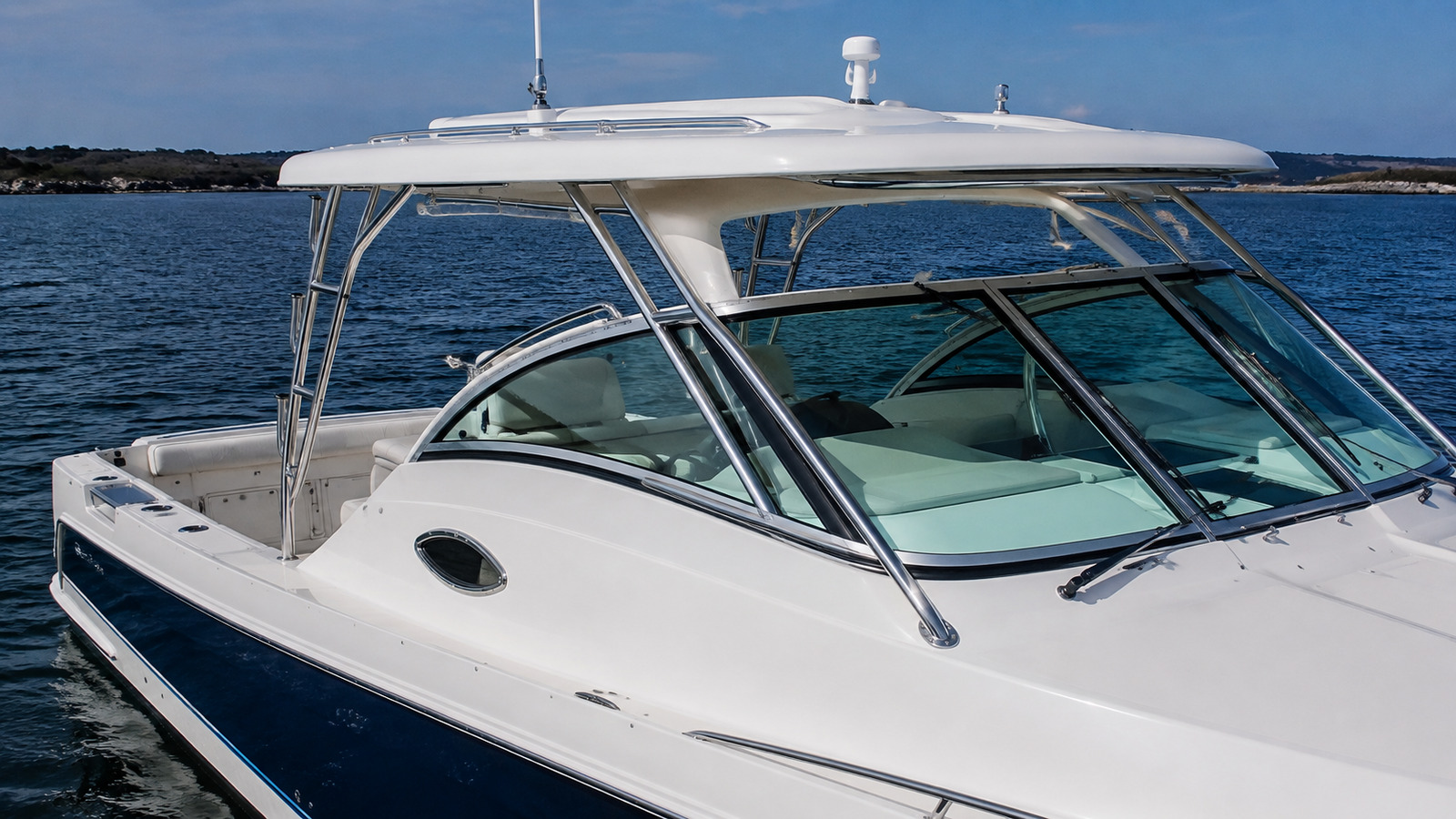 sea ray 290 amberjack hardtop detail 07