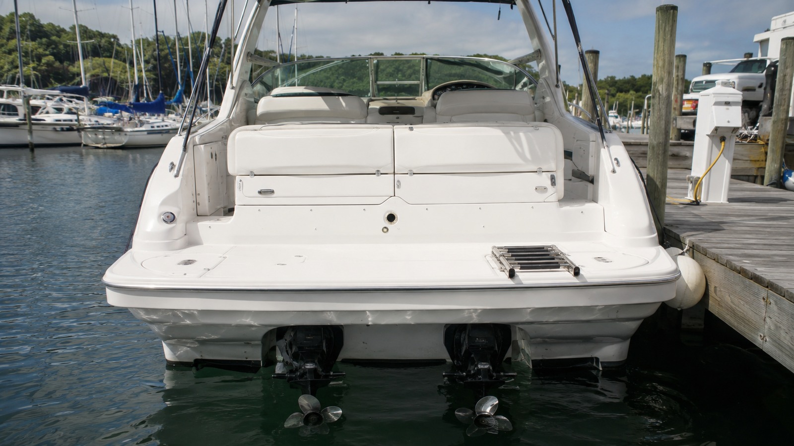 sea ray 290 express cruiser swim platform 09
