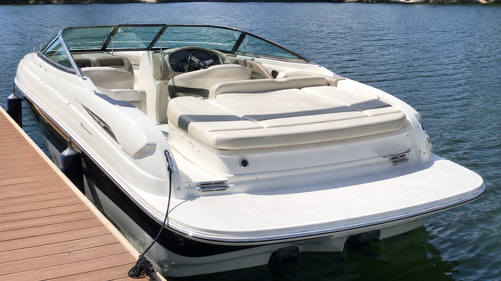 sea ray 290 select stern quarter dockside 07