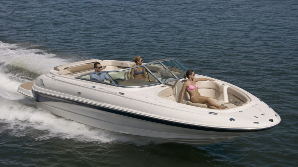 sea ray 290 sundeck running hero 01