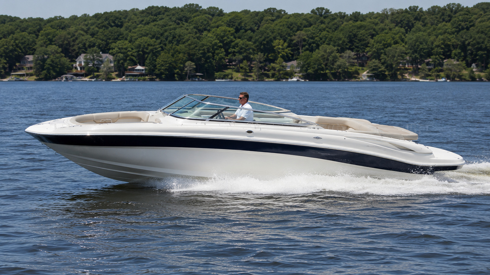 sea ray 290 sundeck side profile running 04