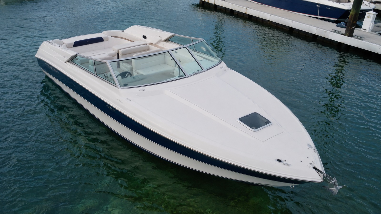 sea ray 300 express cruiser elevated exterior 06