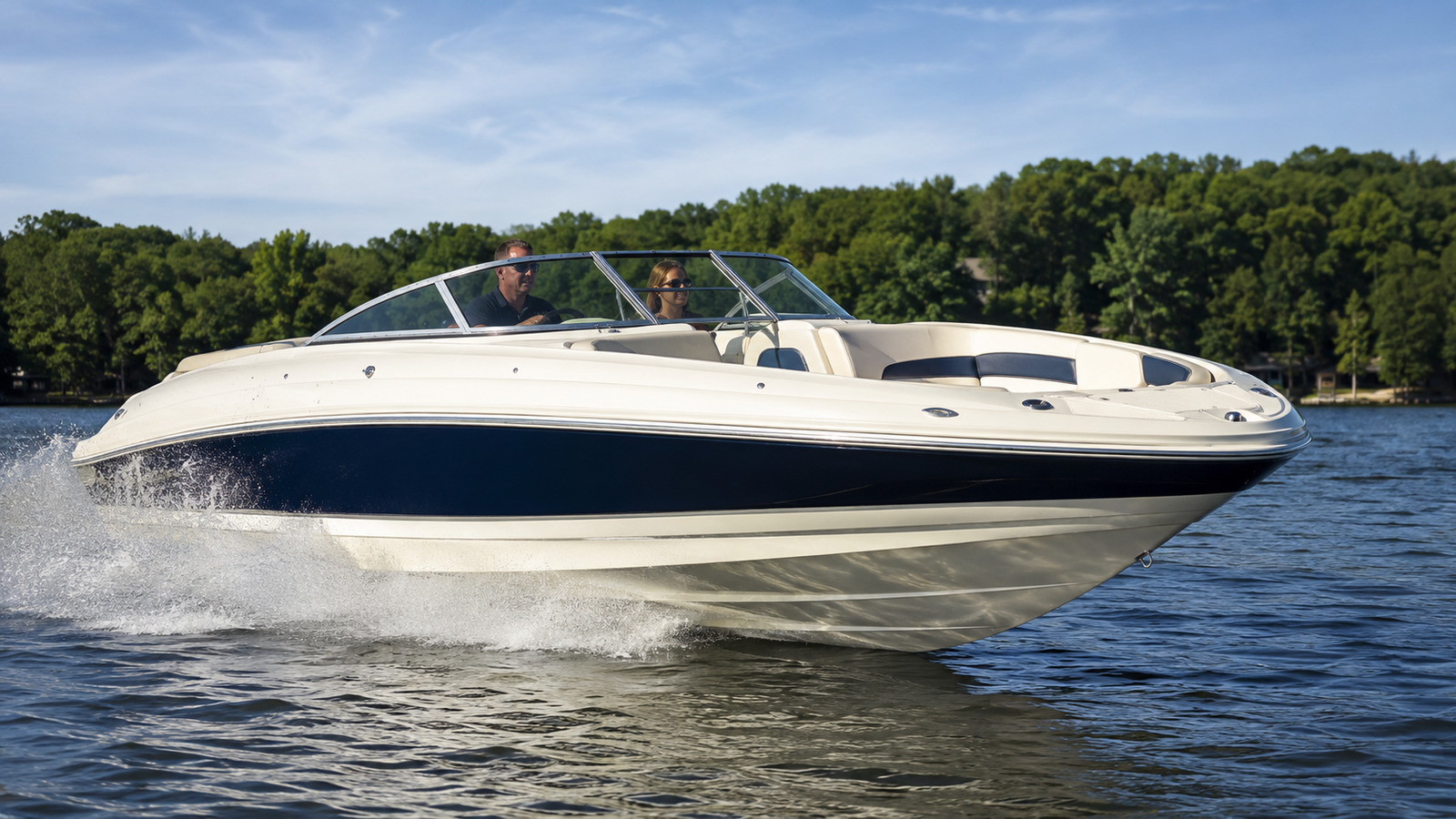 sea ray 300 select front quarter running 02