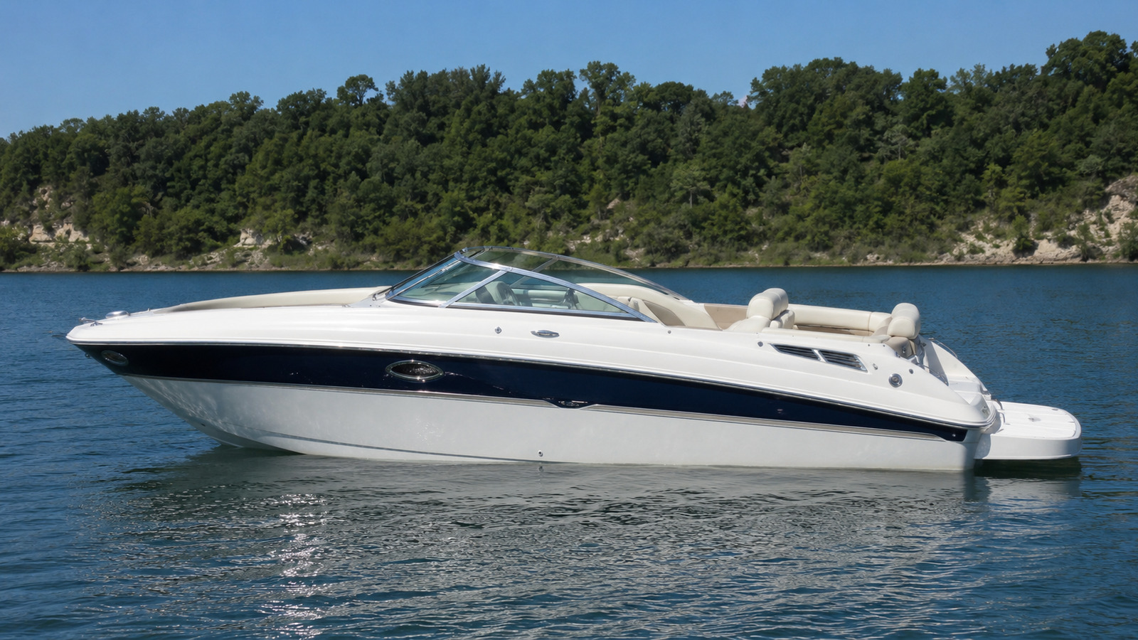 sea ray 300 sundeck side profile running 04