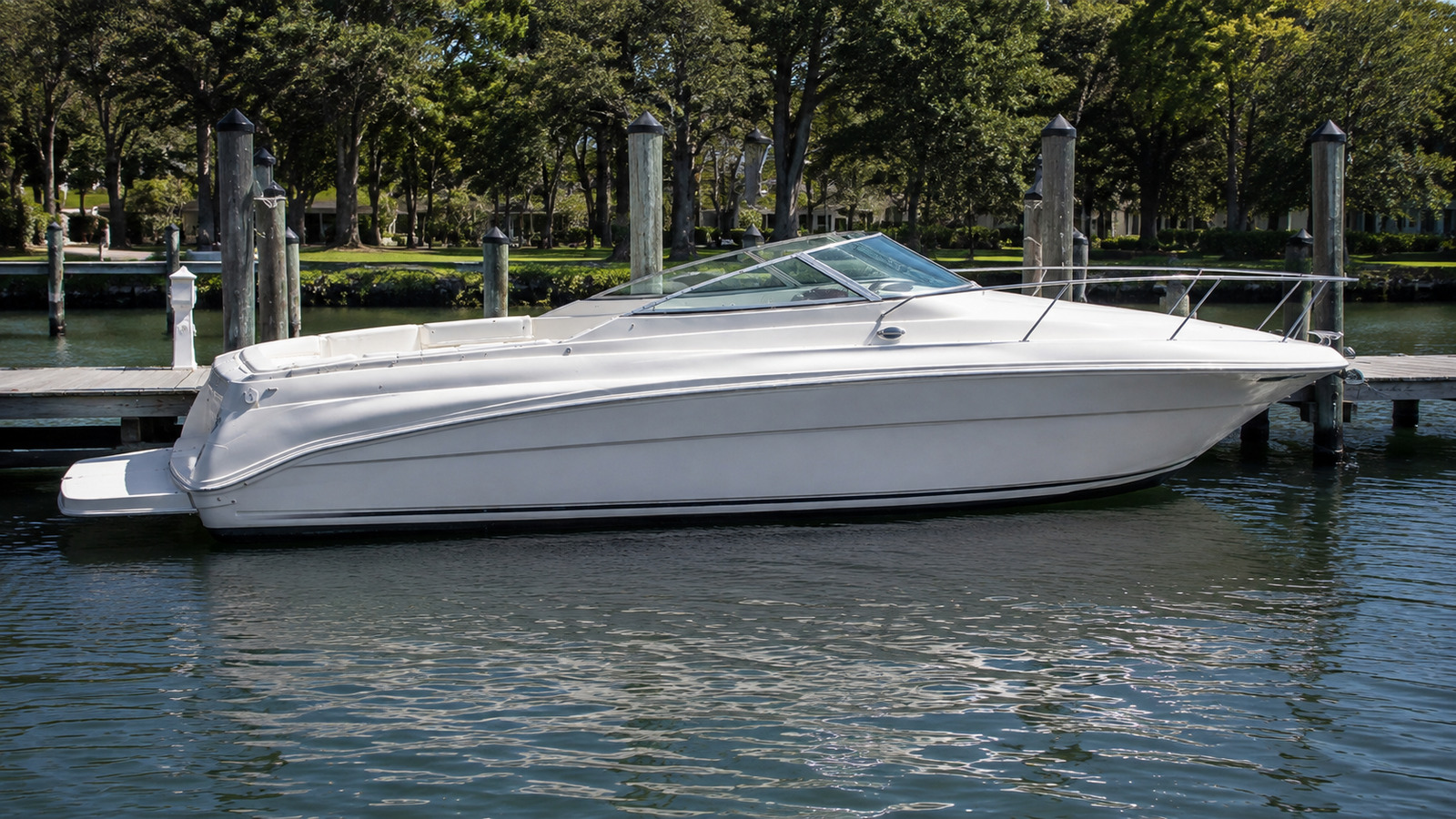 sea ray 300 weekender dockside profile 07