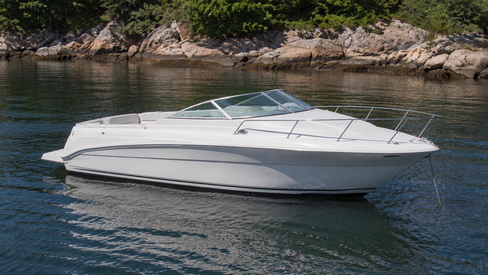 sea ray 300 weekender elevated exterior 09