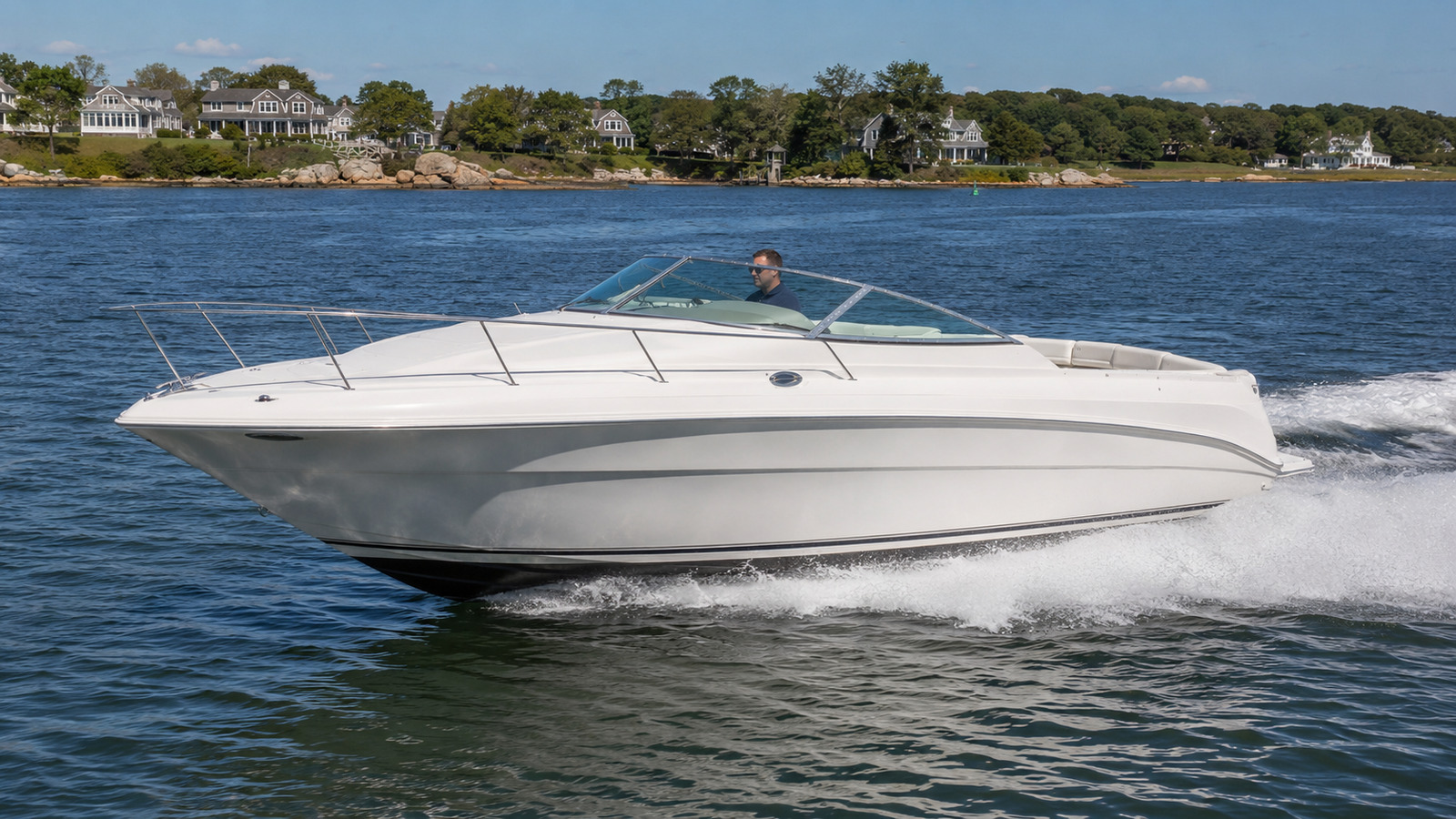 sea ray 300 weekender front quarter running 02