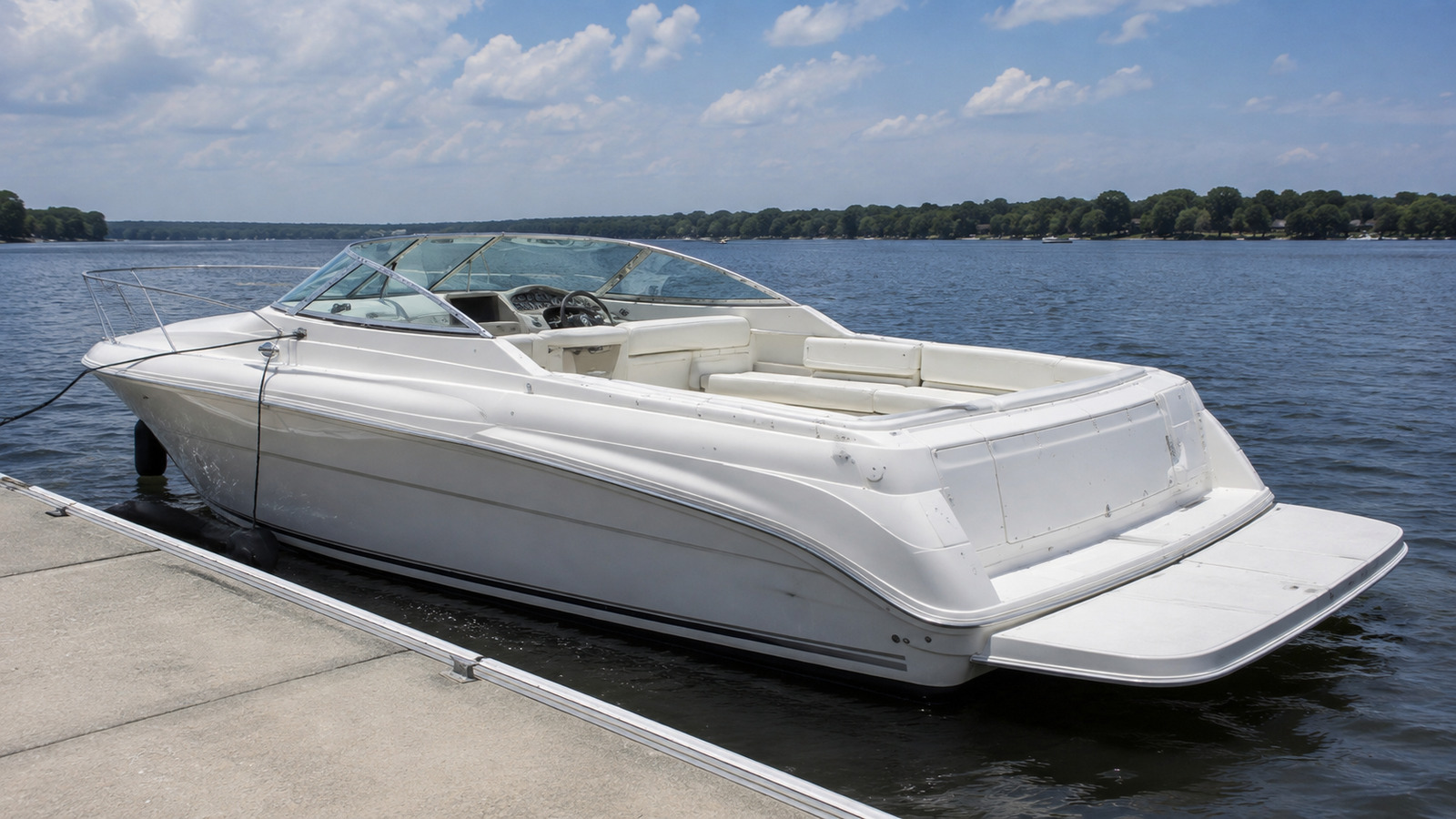 sea ray 300 weekender stern quarter dockside 08