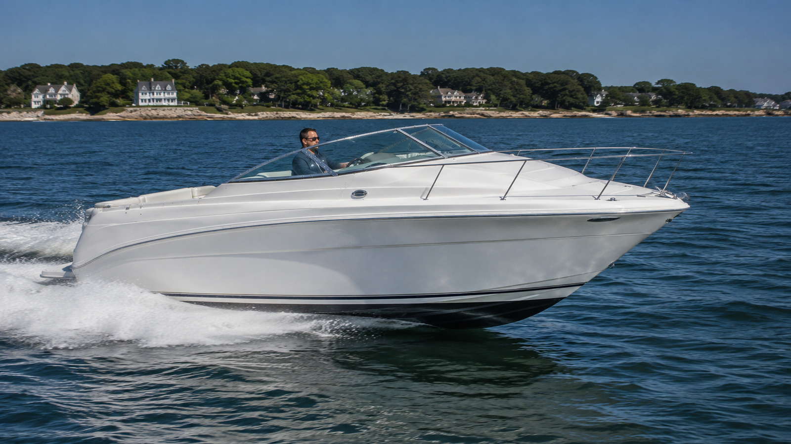 sea ray 310 weekender front quarter running 02