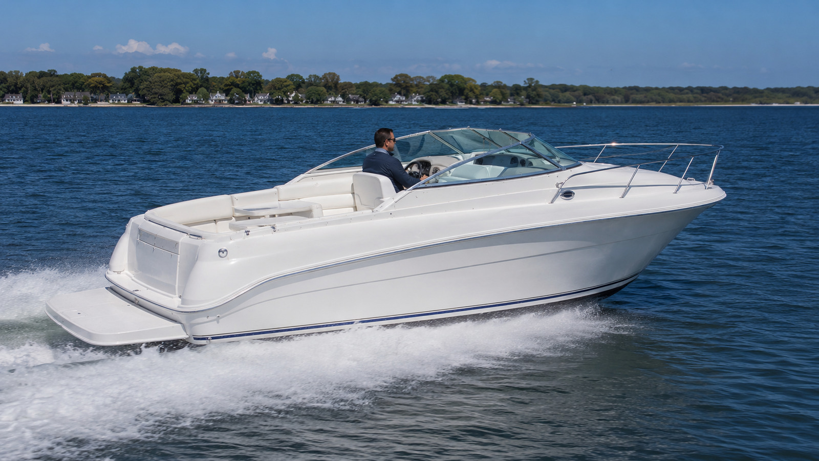 sea ray 310 weekender rear quarter running 03