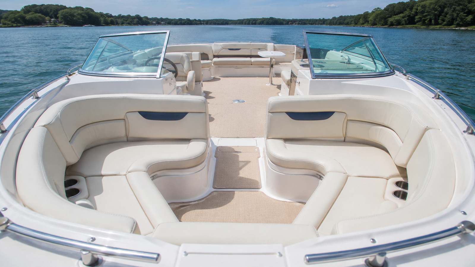 sea ray 320 sundeck bow lounge wide 07