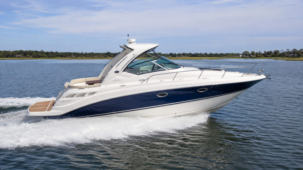 sea ray 330 express cruiser running hero 01