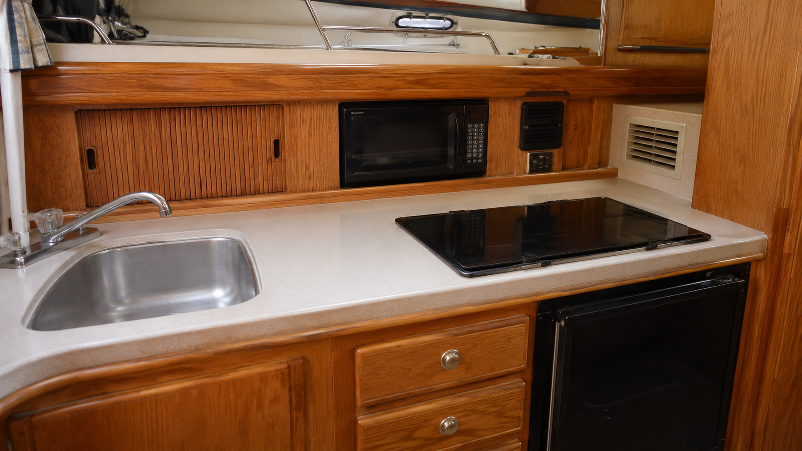 sea ray 340 aft cabin galley detail 01