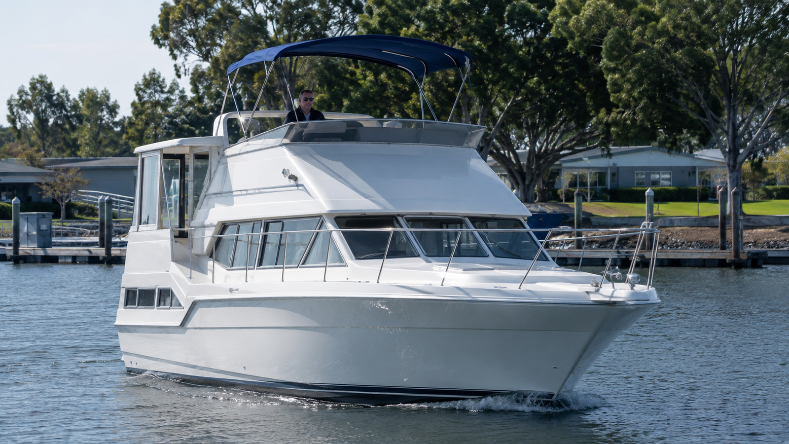 sea ray 340 aft cabin marina arrival 01