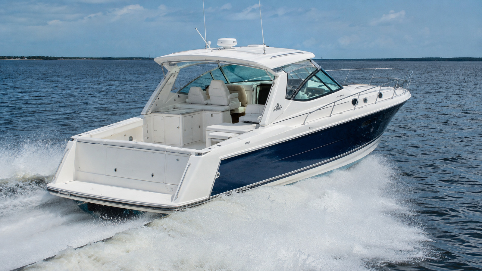 sea ray 340 amberjack rear quarter running 04