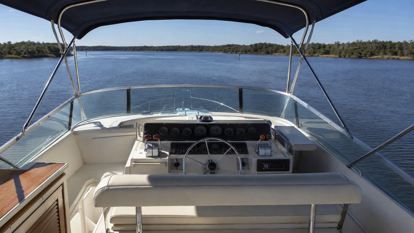 sea ray 340 sedan bridge flybridge helm 07