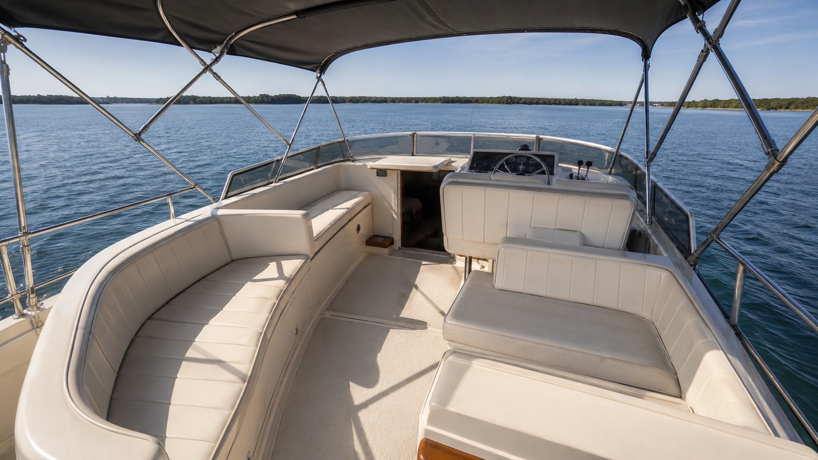 sea ray 350 sedan bridge bridge seating 08