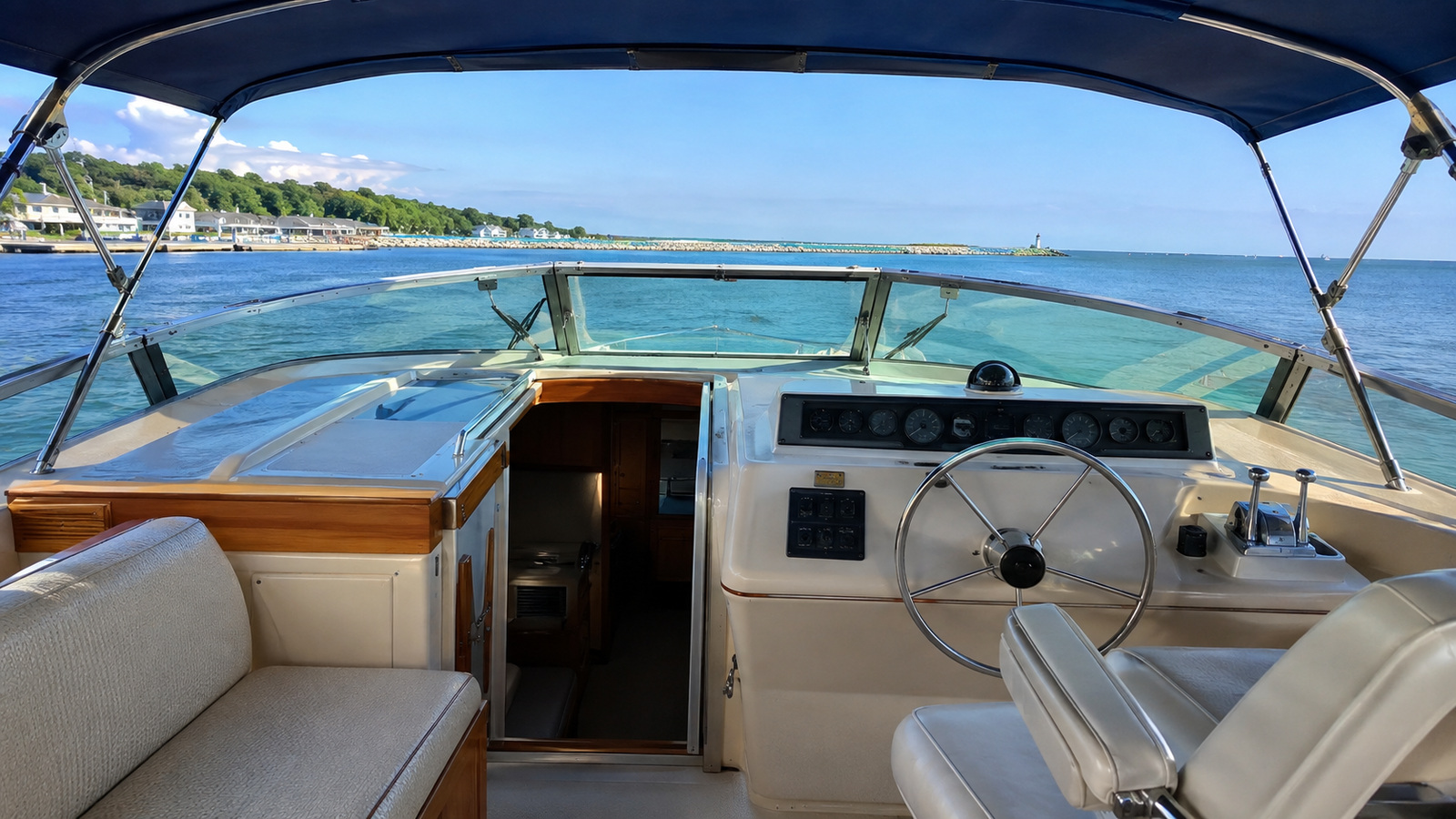 sea ray 360 aft cabin upper helm 01