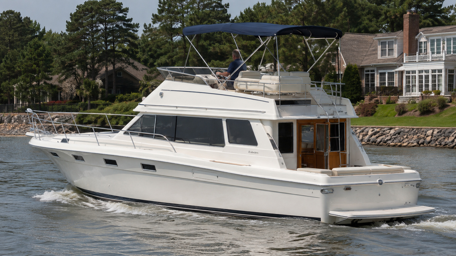 sea ray 360 aft cabin waterfront cruising 01