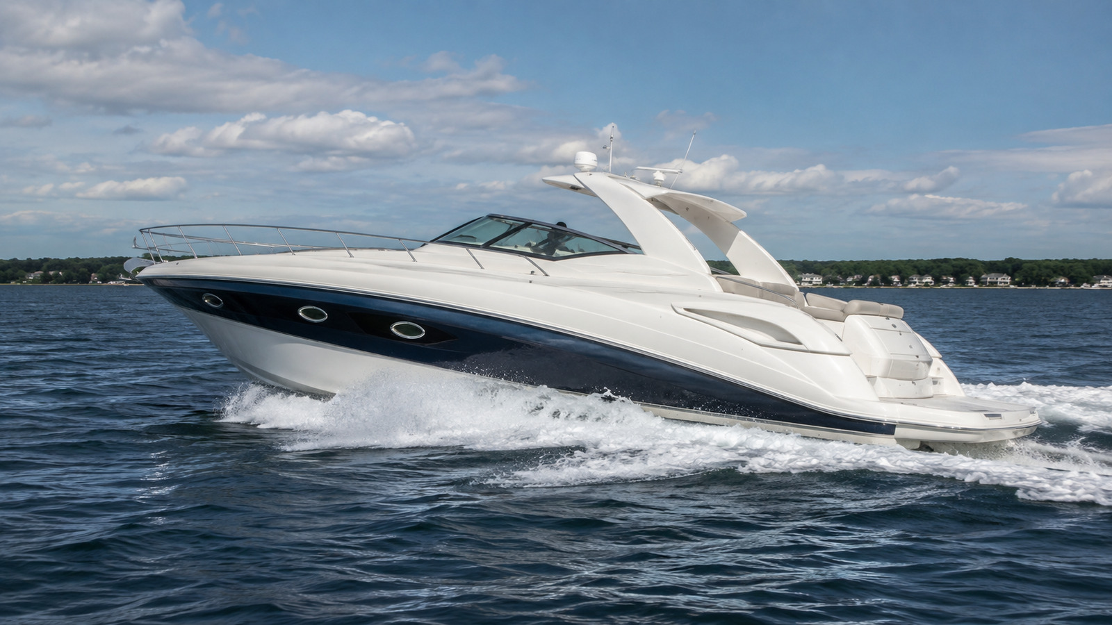 sea ray 370 express cruiser front quarter running 02
