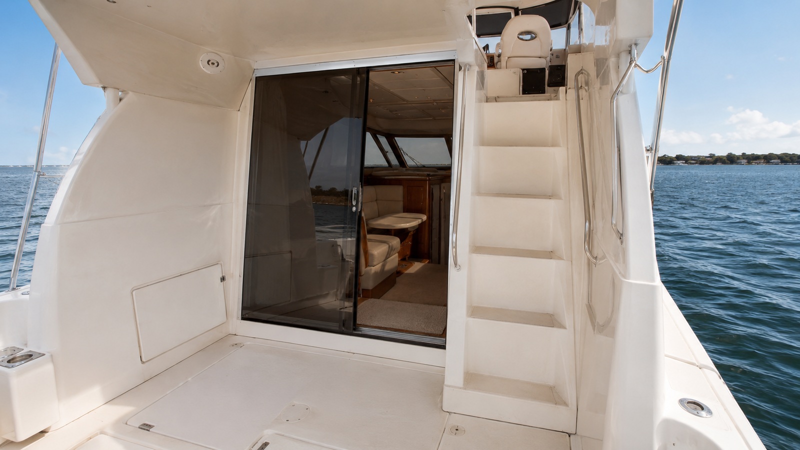 sea ray 370 sedan bridge aft deck 09