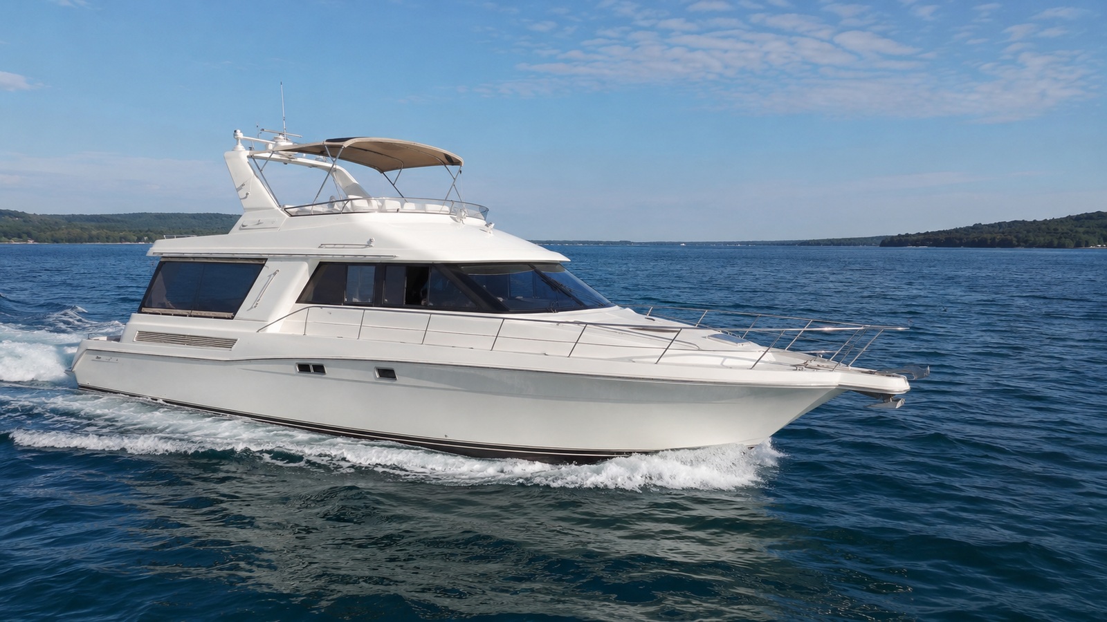 sea ray 370 sedan bridge premium exterior hero 25