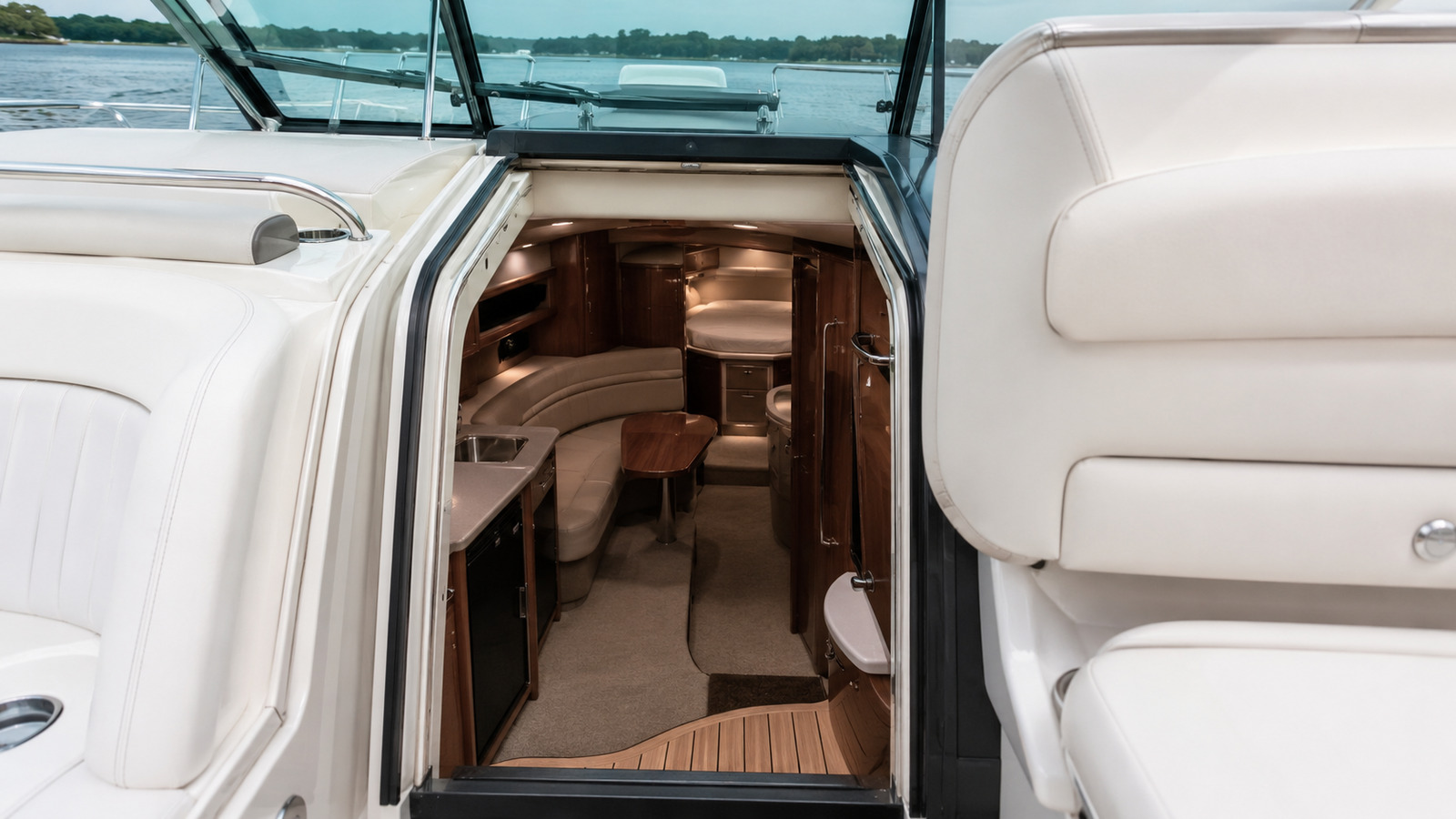 sea ray 380 express cruiser cabin entry 10