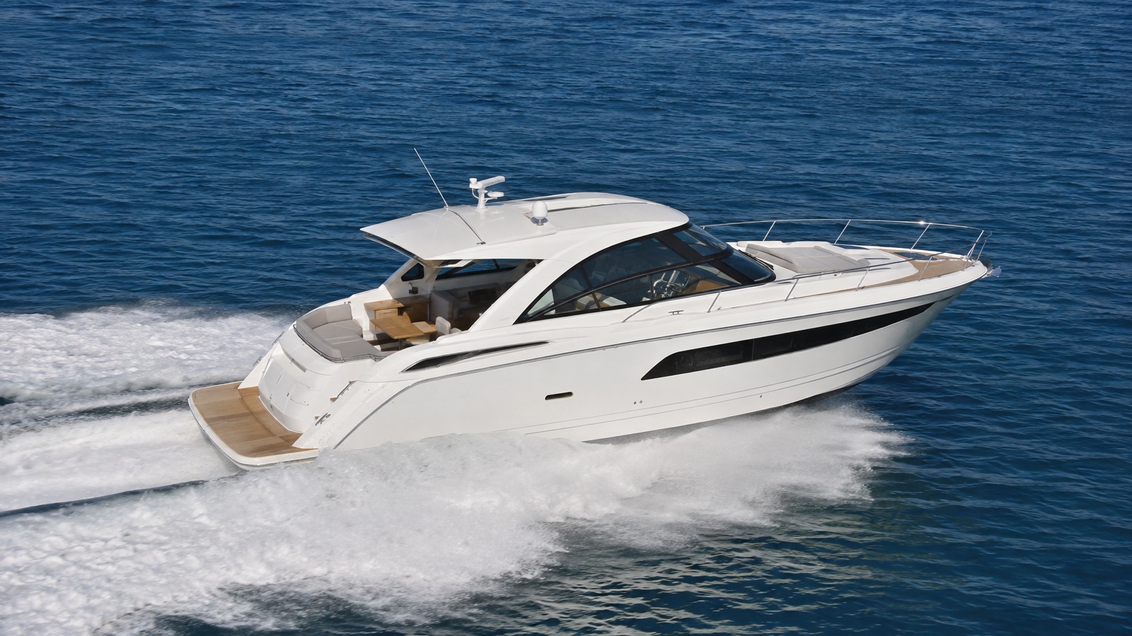 sea ray 390 sport yacht aerial underway 09