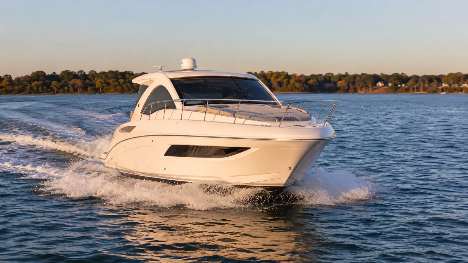 sea ray 390 sport yacht bow on cruising 05