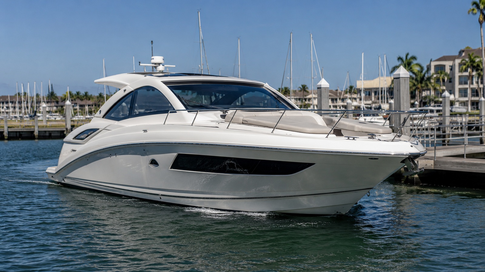 sea ray 390 sport yacht marina arrival 06