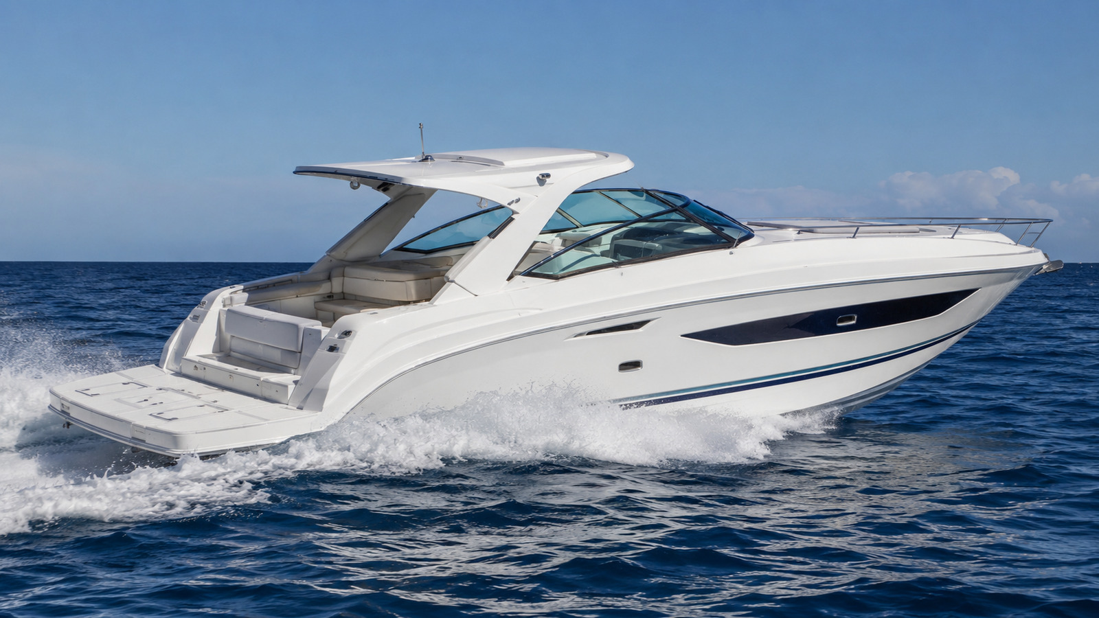 sea ray 400 express cruiser front quarter running 02