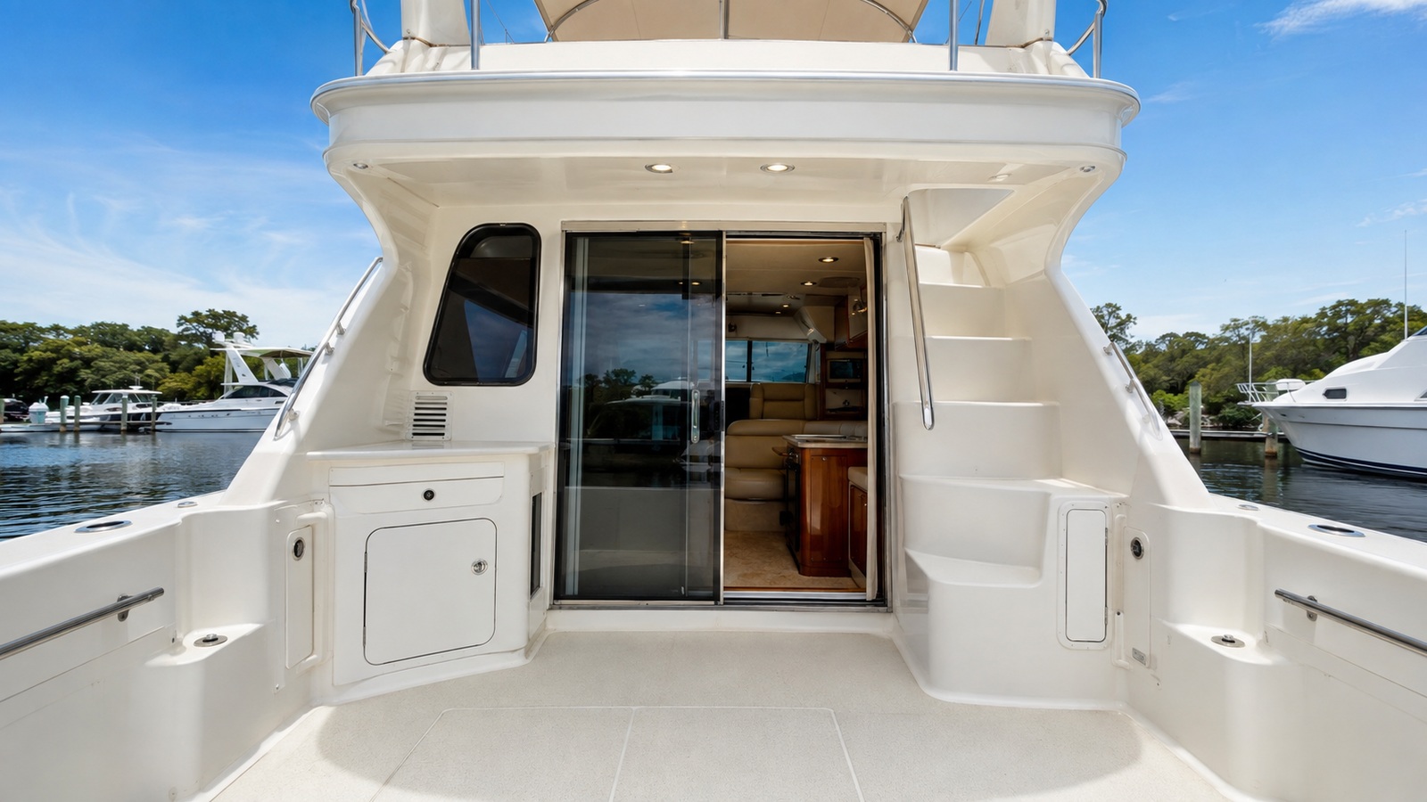 sea ray 400 sedan bridge aft deck 09