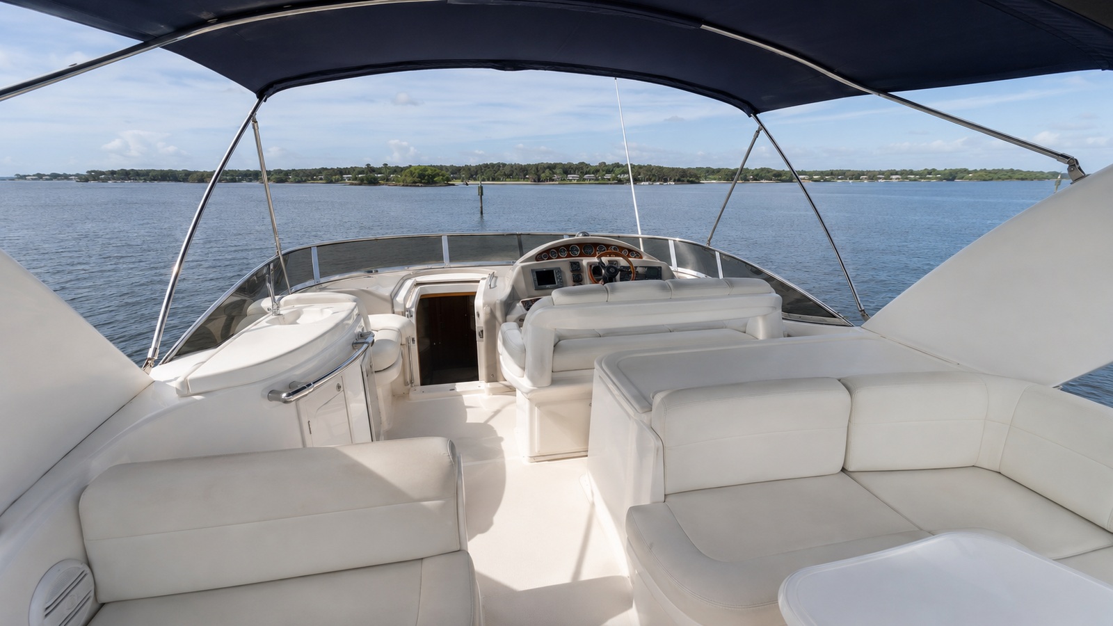 sea ray 400 sedan bridge bridge seating 08