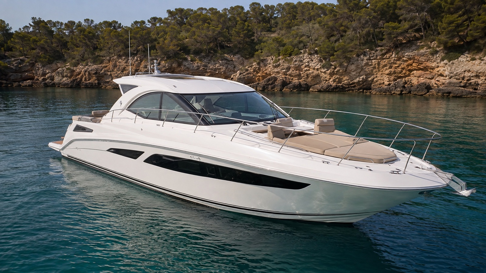 sea ray 400 sport yacht foredeck lounge 10