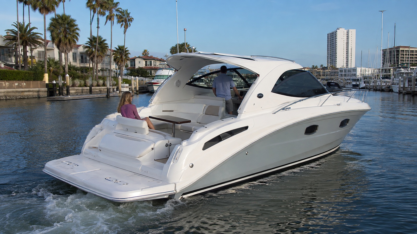 sea ray 410 sport yacht marina arrival 06