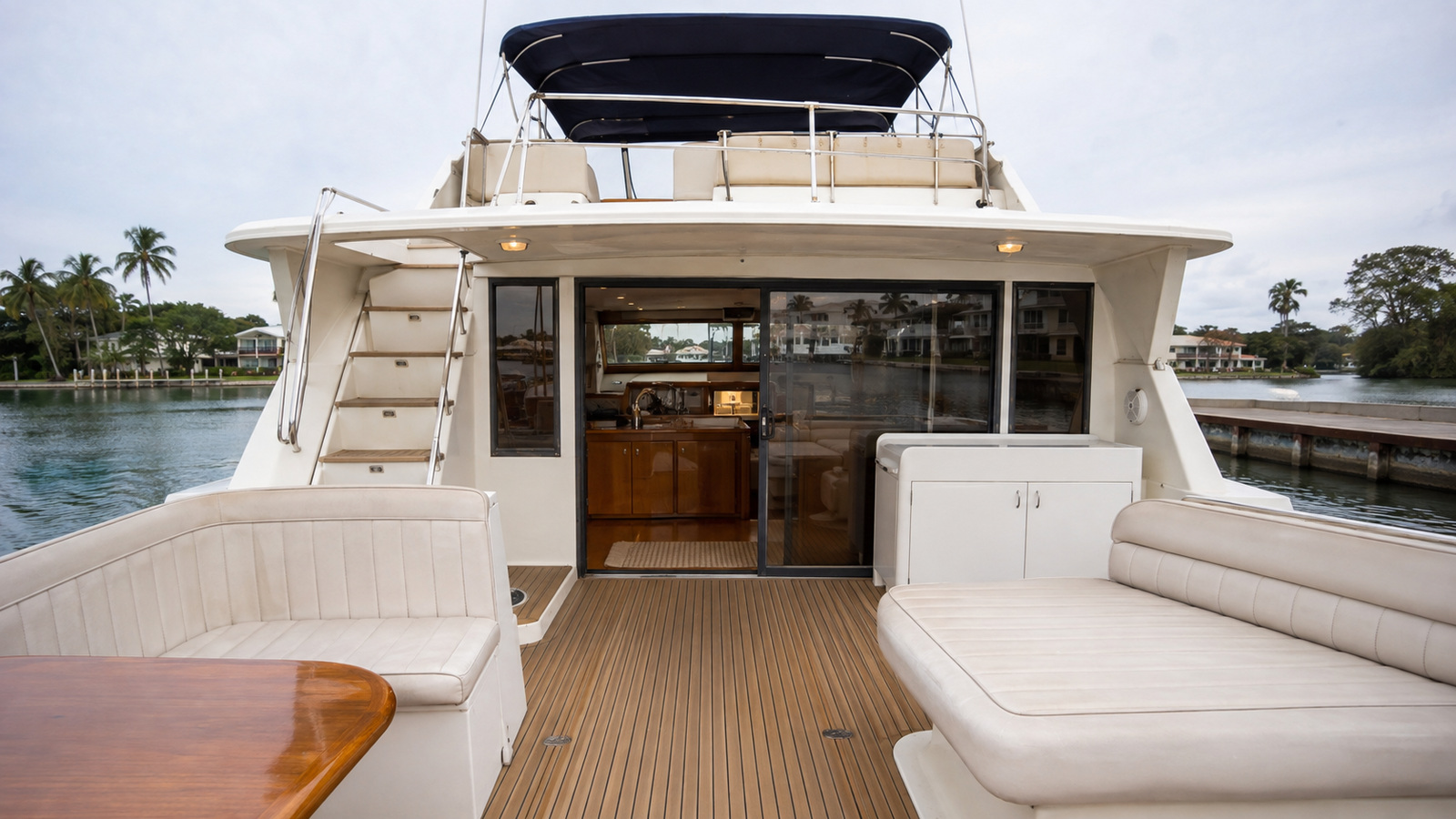 sea ray 420 aft cabin aft deck 01