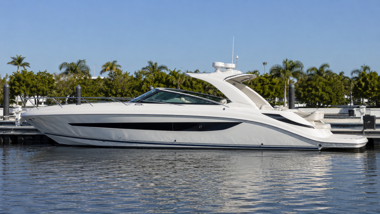 sea ray 420 express cruiser dockside profile 05