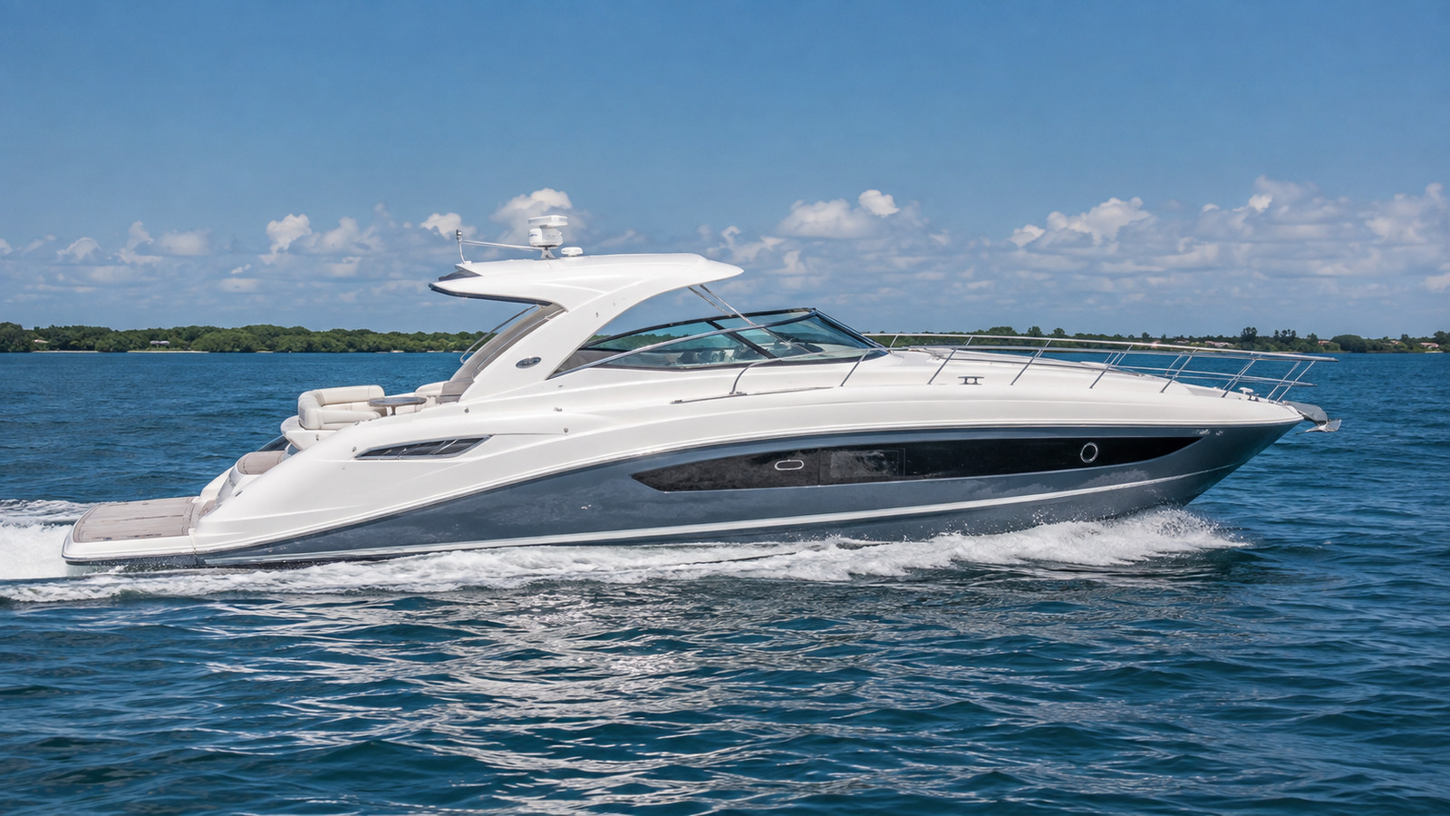 sea ray 420 express cruiser running profile 04
