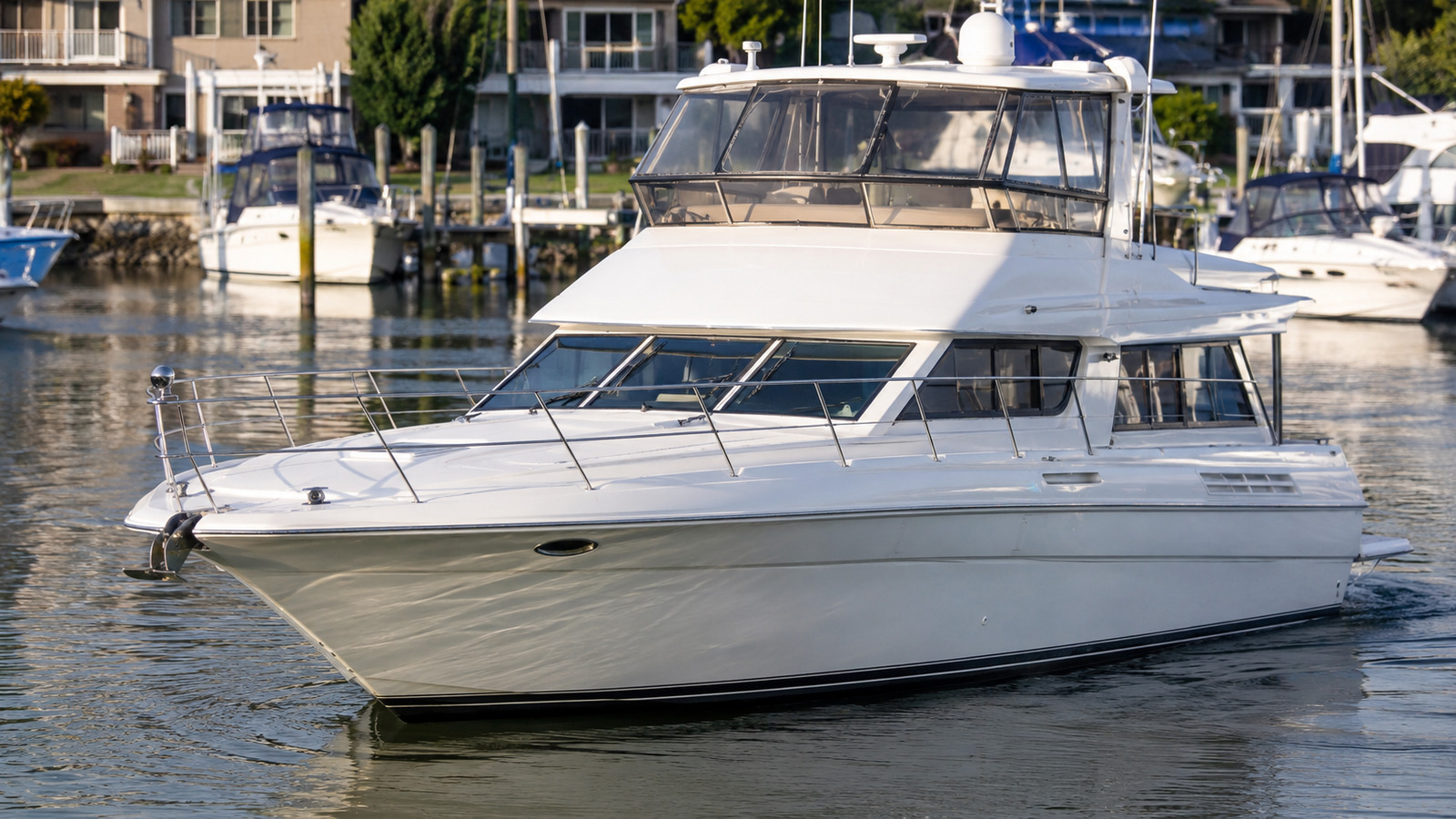 sea ray 420 motor yacht marina arrival 07