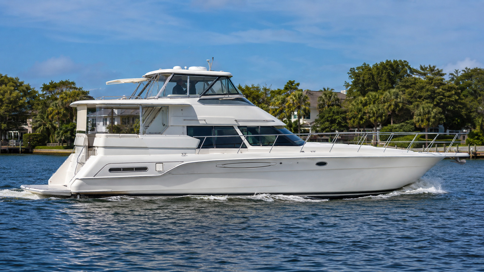 sea ray 420 motor yacht side profile running 04