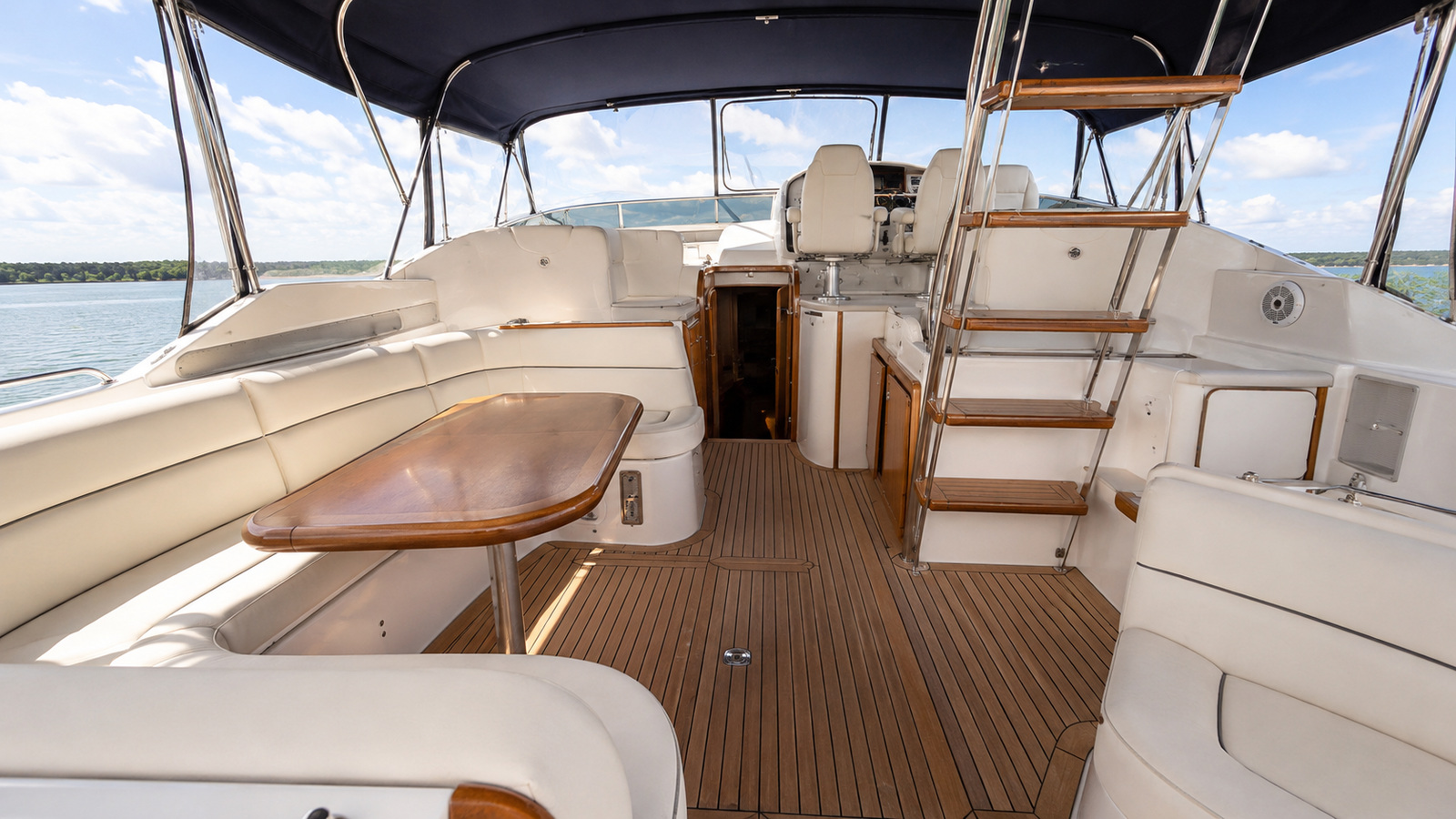 sea ray 440 aft cabin aft deck 01