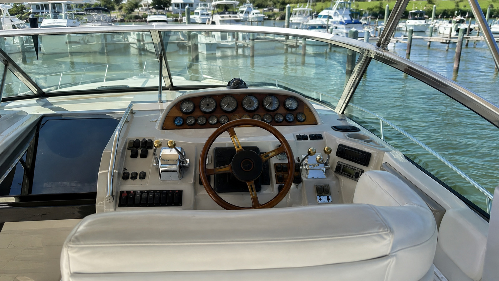 sea ray 440 express cruiser helm detail 08