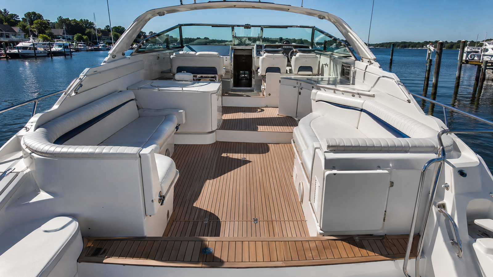 sea ray 460 express cruiser cockpit wide 07