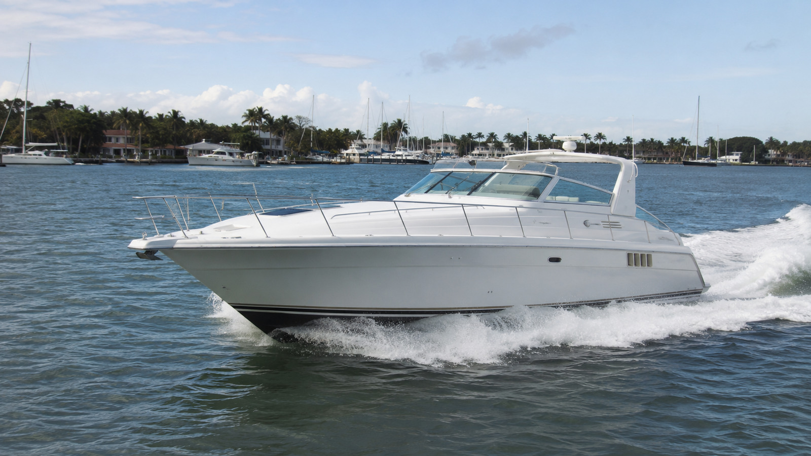 sea ray 460 express cruiser front quarter running 02