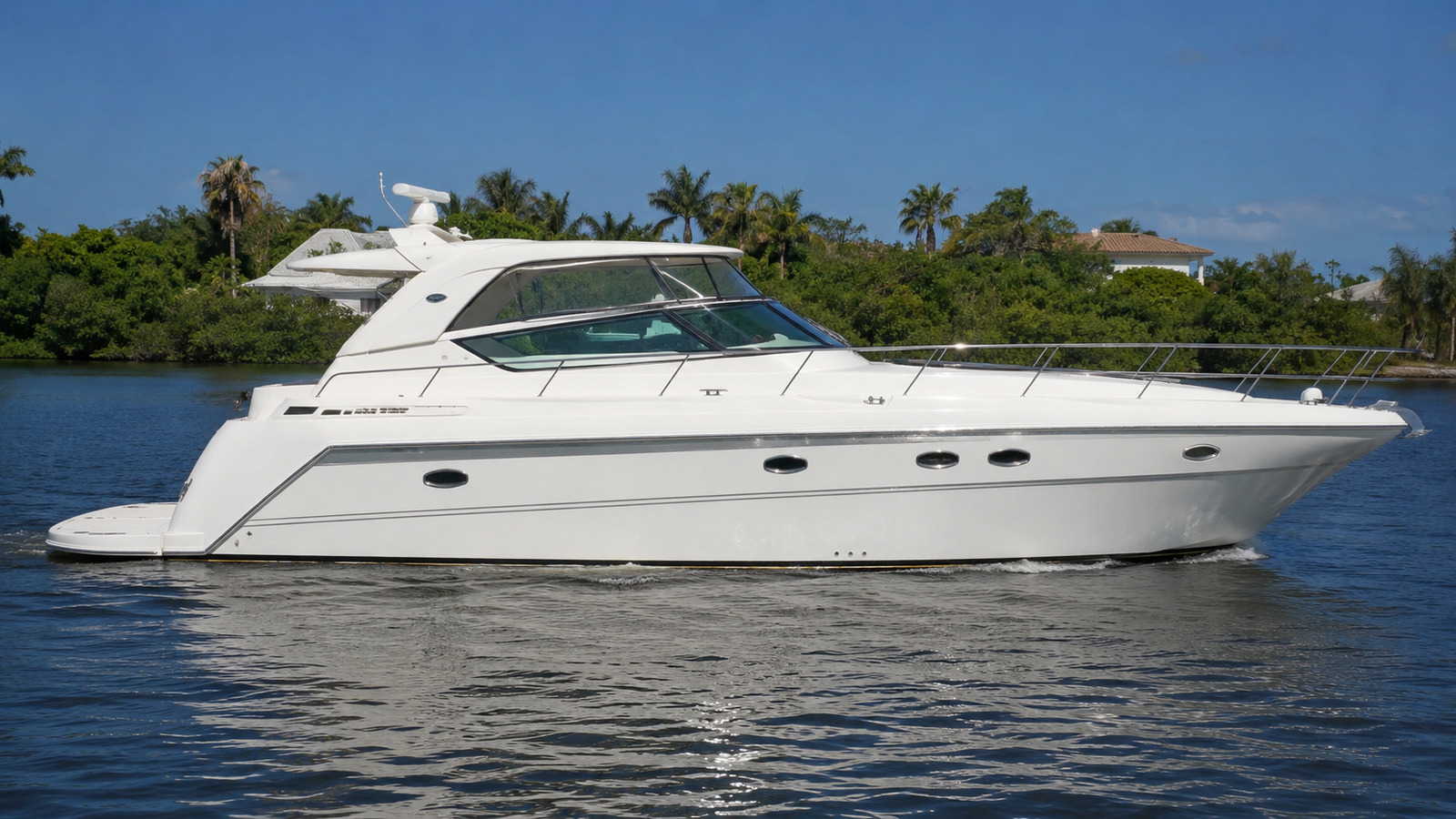 sea ray 480 motor yacht side profile running 04