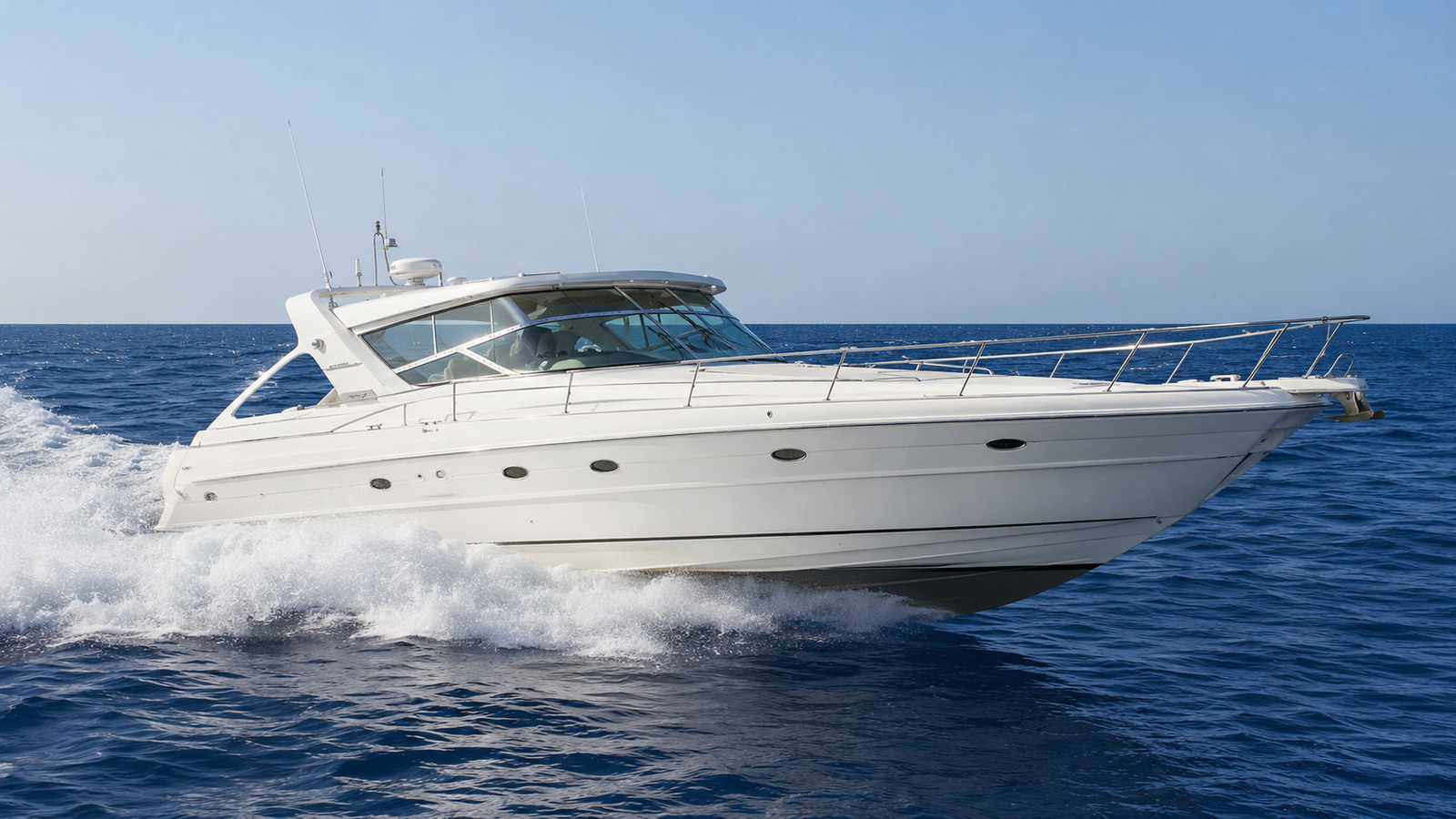 sea ray 500 express cruiser blue water running 25