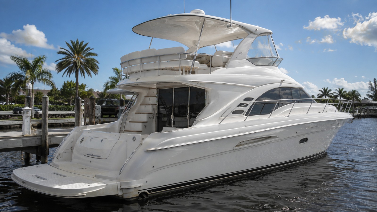 sea ray 500 sedan bridge stern quarter dockside 09