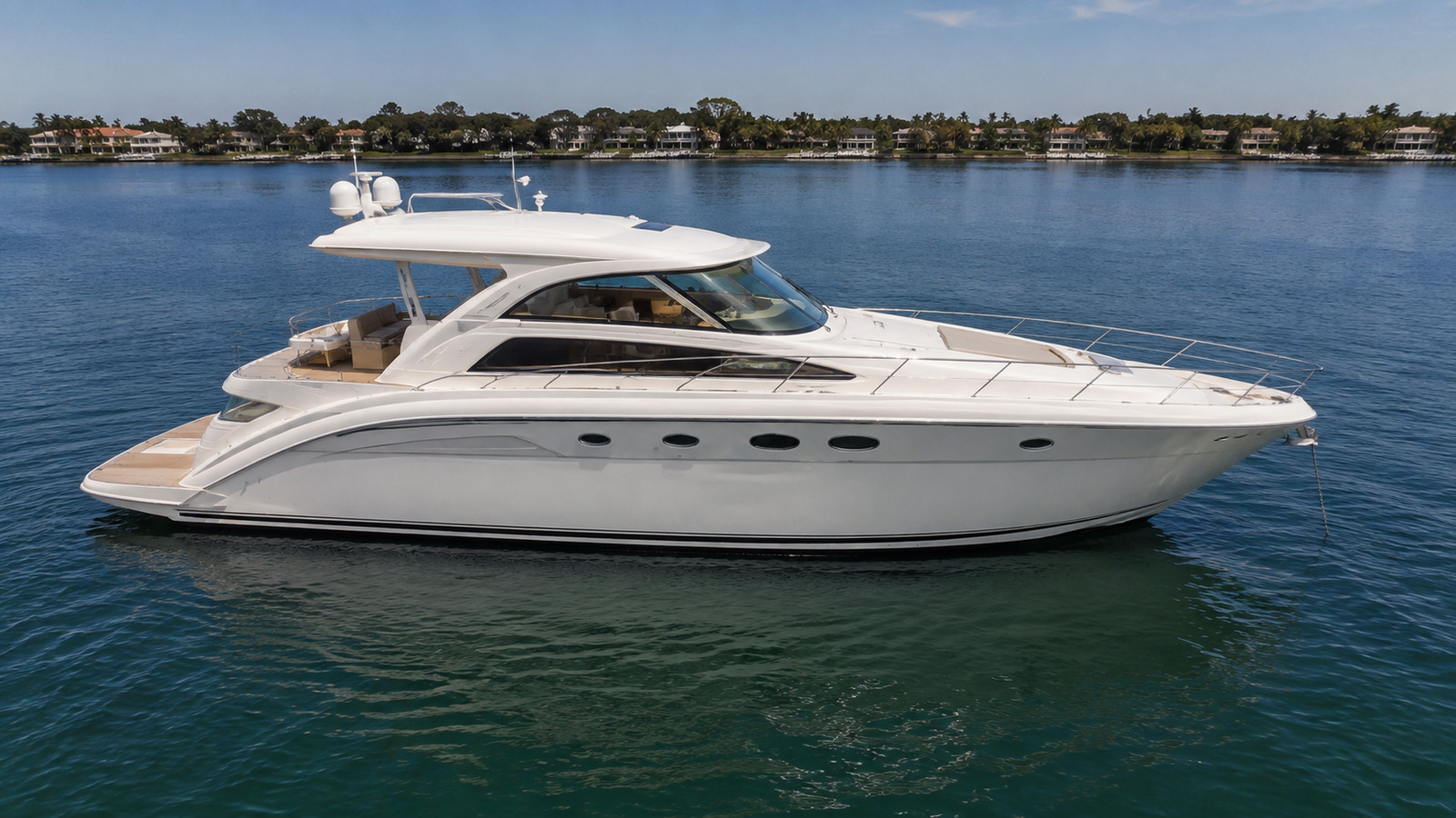sea ray 520 motor yacht elevated exterior 09
