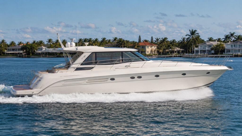 sea ray 520 motor yacht running hero 01